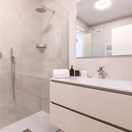 Dorato Luxury - View Aparthotel Colico