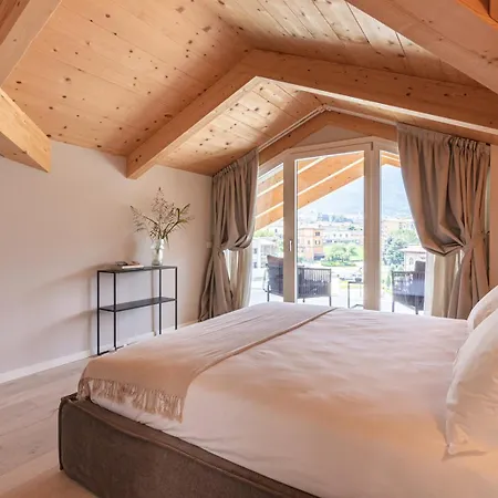 Dorato Luxury - View Aparthotel Colico
