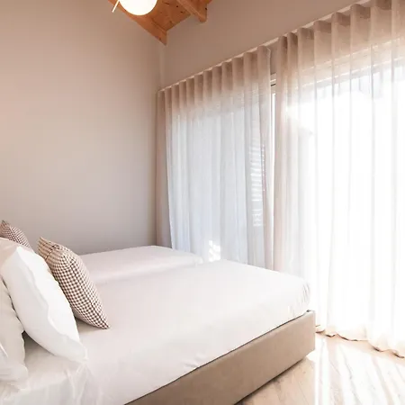 Dorato Luxury & - View
