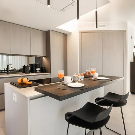 Dorato Luxury & - View *