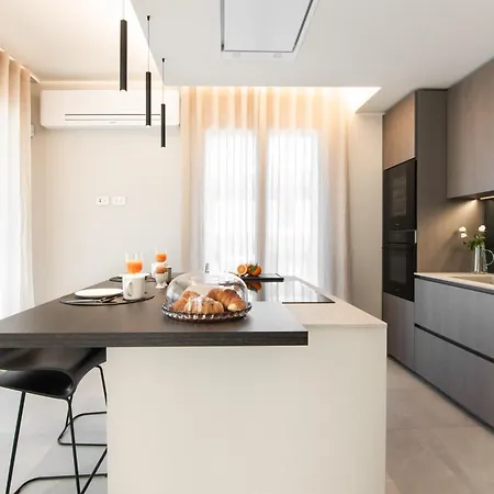 Dorato Luxury & - View Колико